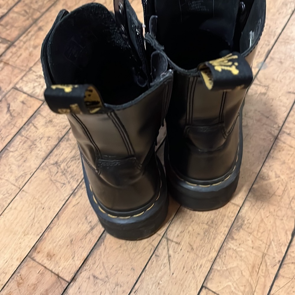 Platform Docs In Great Condition - image 2